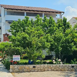 Fam. Grce , Barbat na Rabu Kroatien